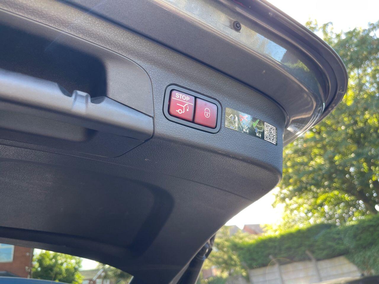 Mercedes-Benz GLE view 32
