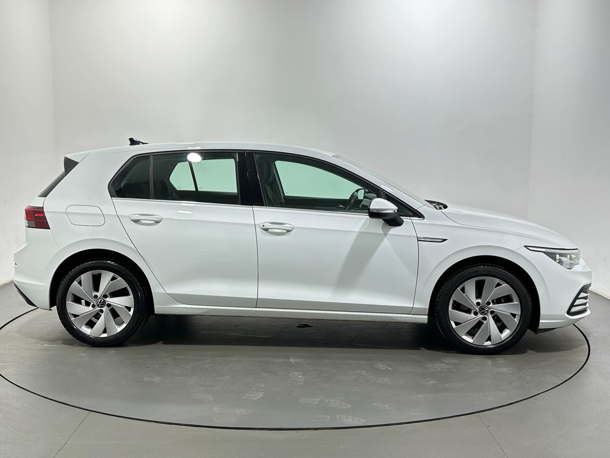 Volkswagen Golf view 9