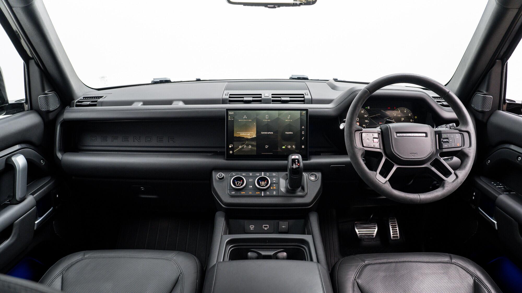 Land Rover Defender view 5