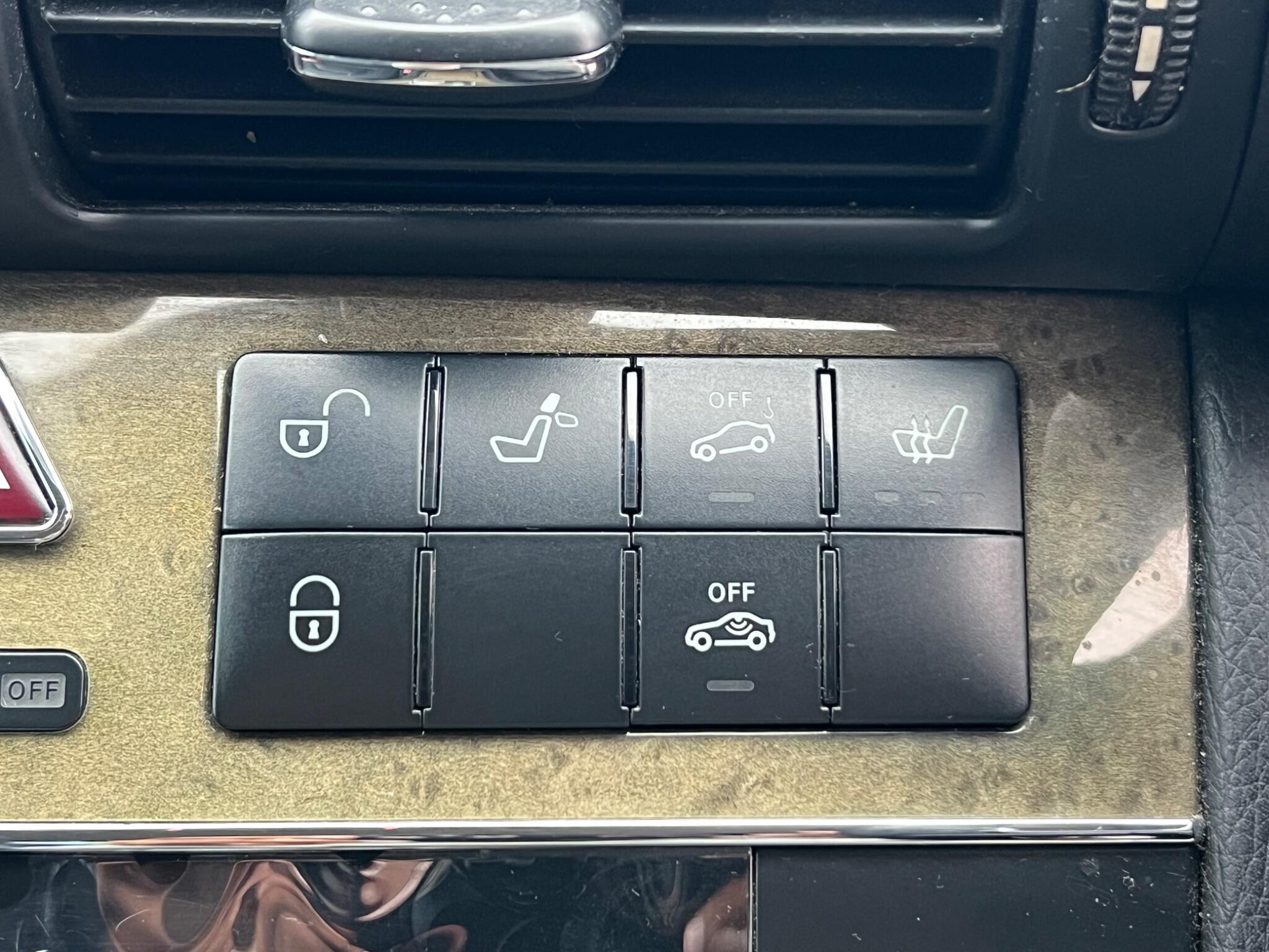 Mercedes-Benz C-Class view 41