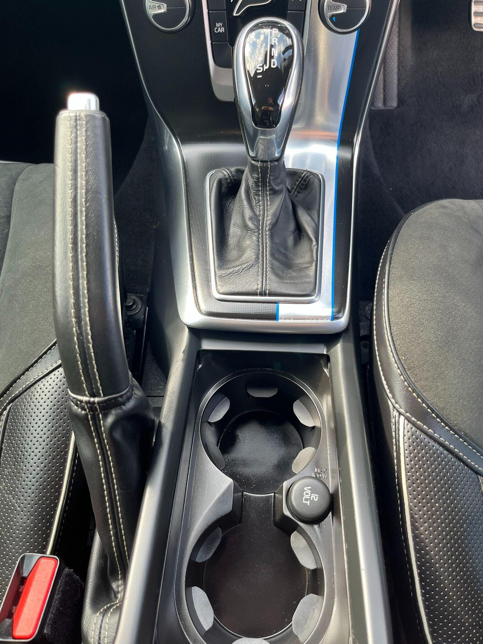 Volvo V40 view 24