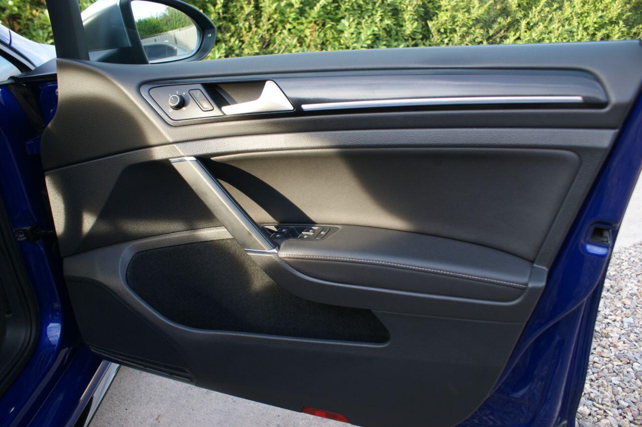 Volkswagen Golf view 37