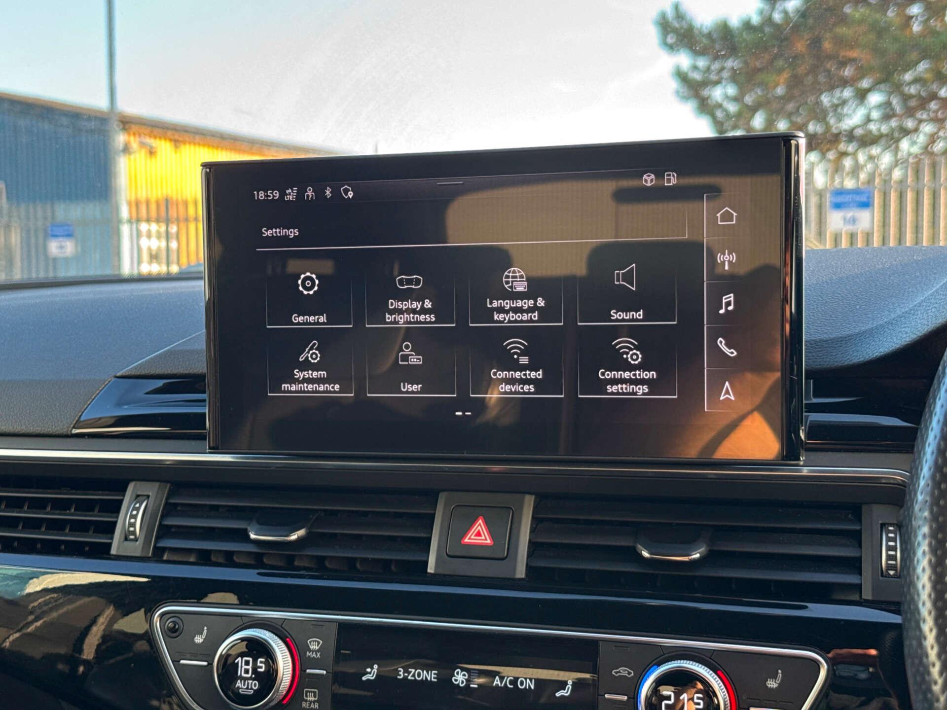 Audi A4 Avant view 71