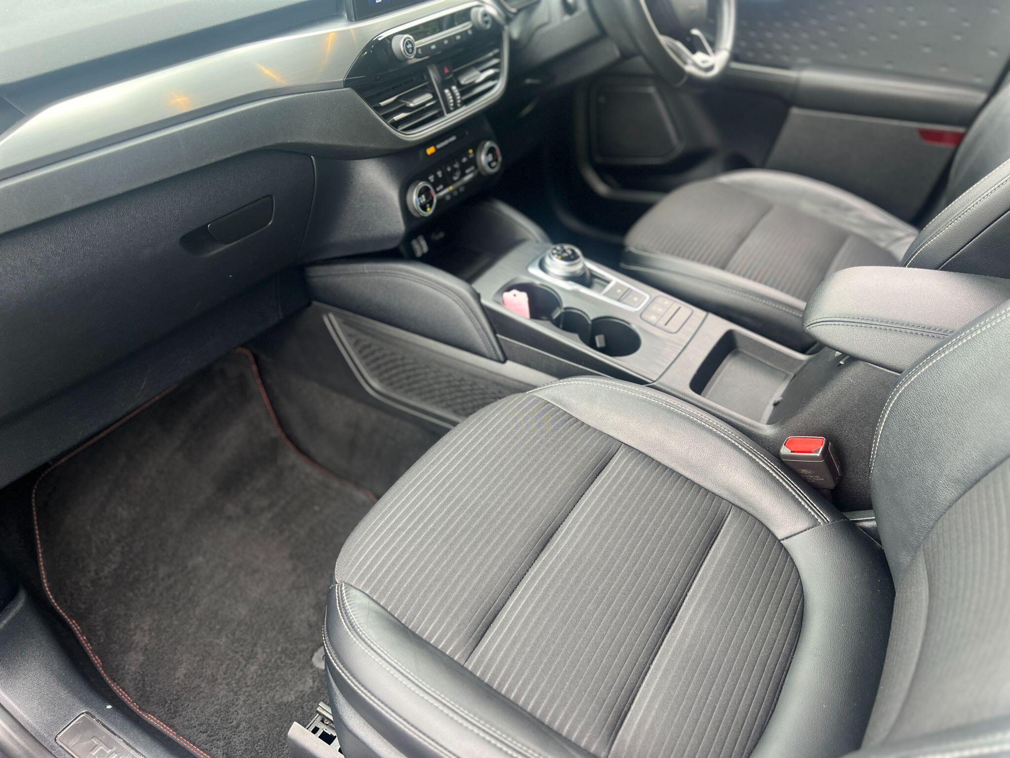Ford Kuga view 37