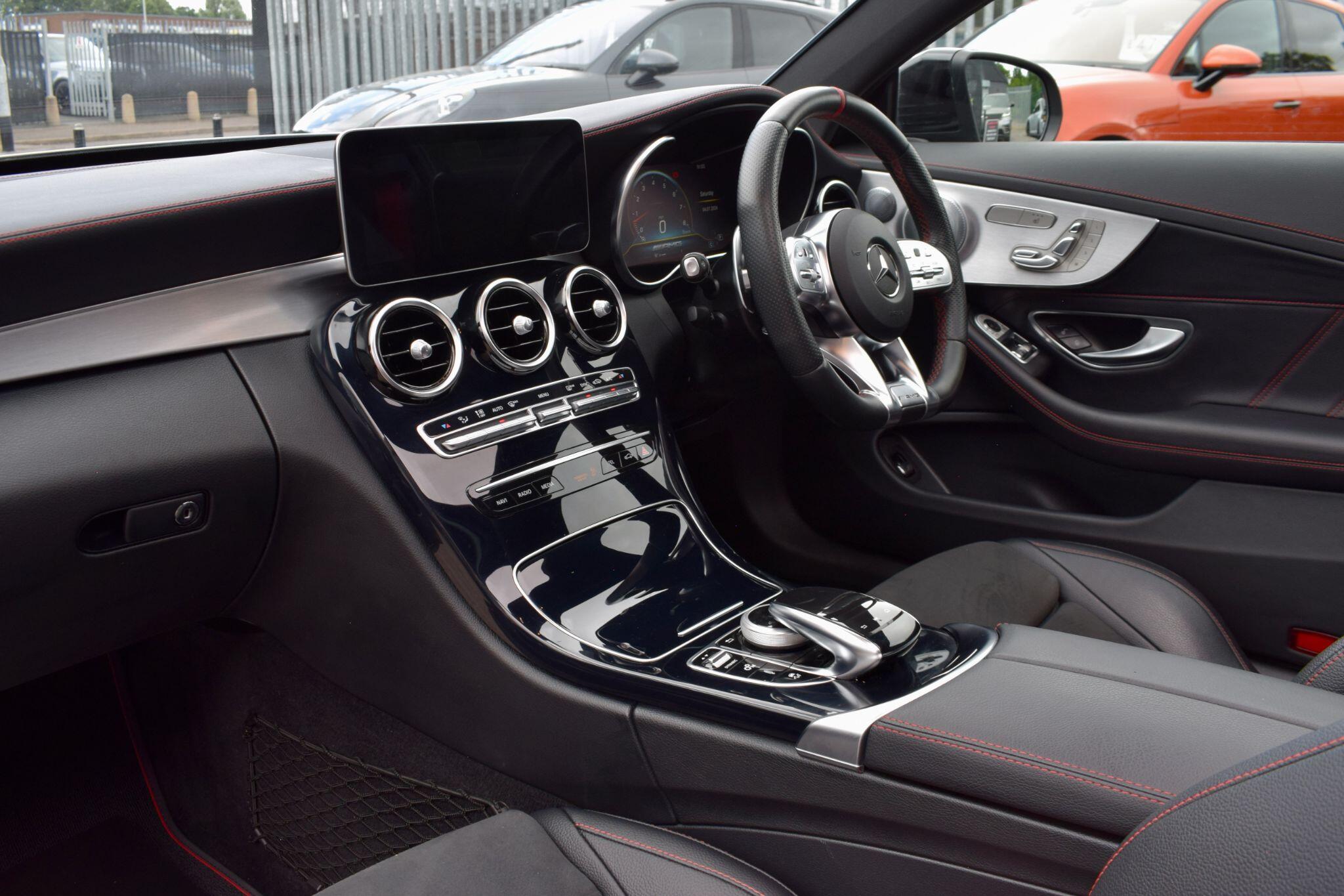 Mercedes-Benz C Class view 11