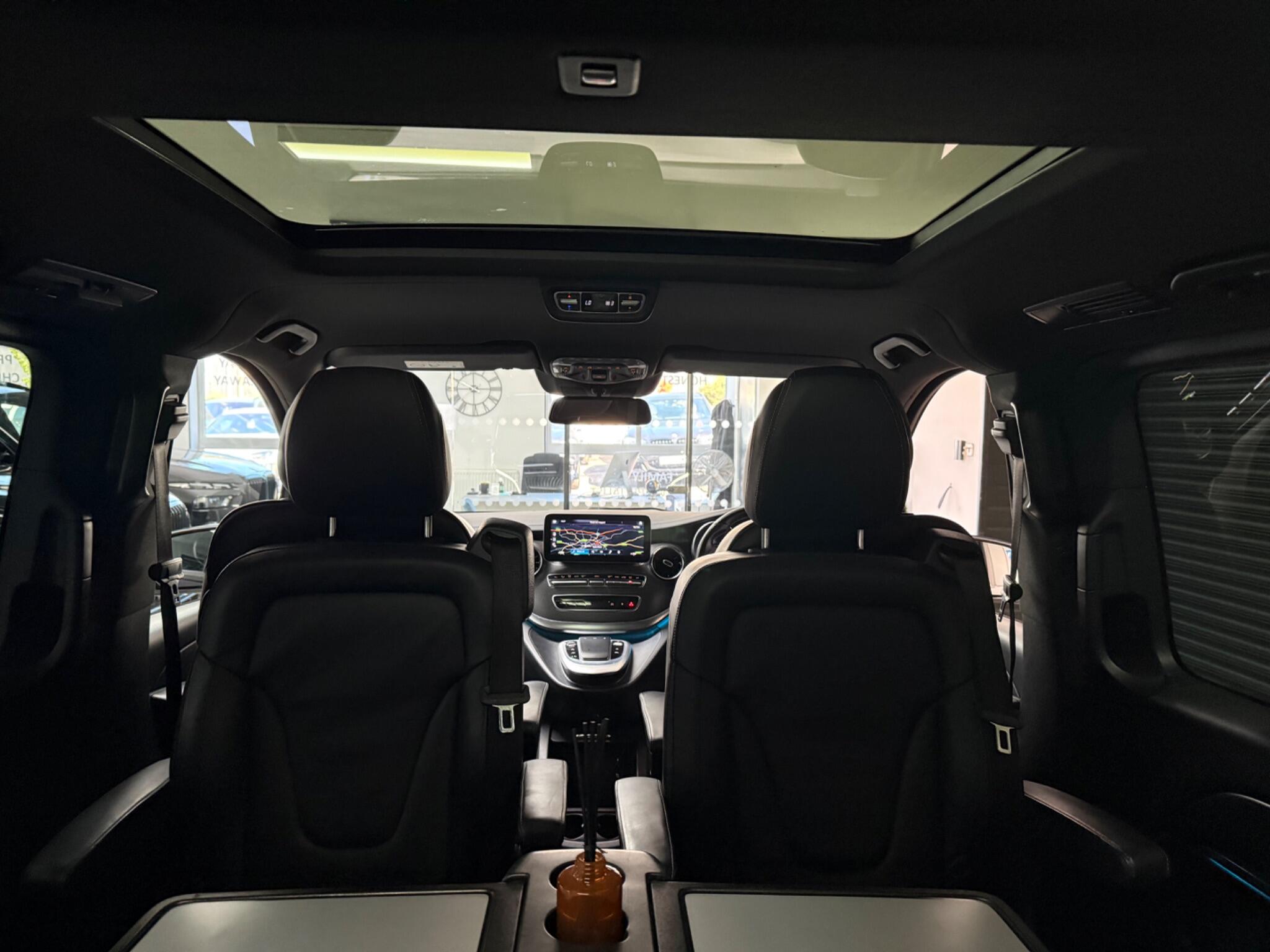 Mercedes-Benz V-Class view 10