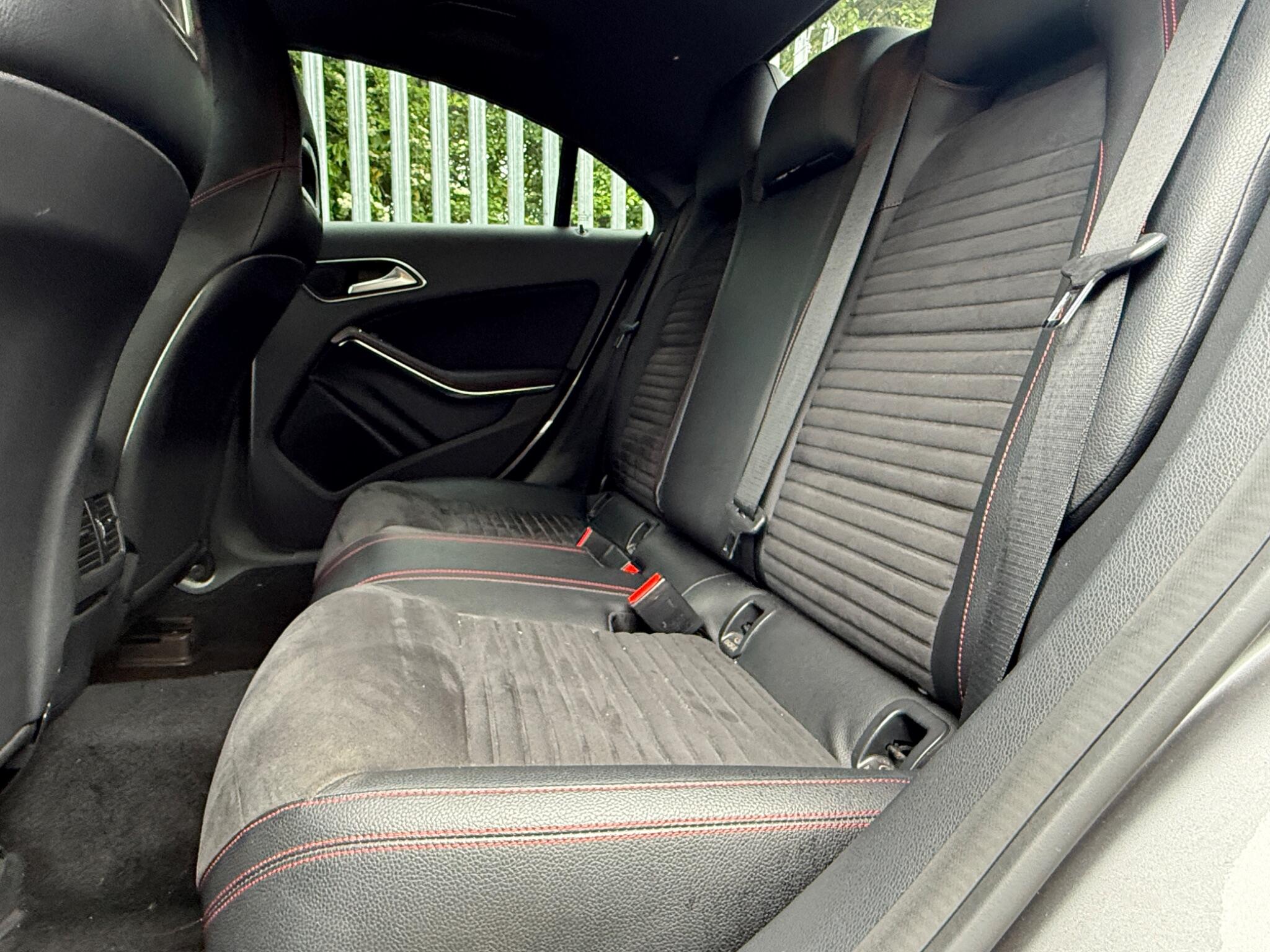 2015 Mercedes-Benz CLA image 26