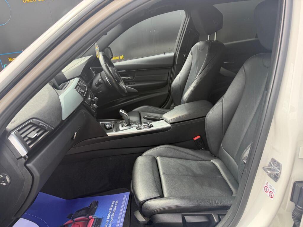 BMW 3 Series view 21
