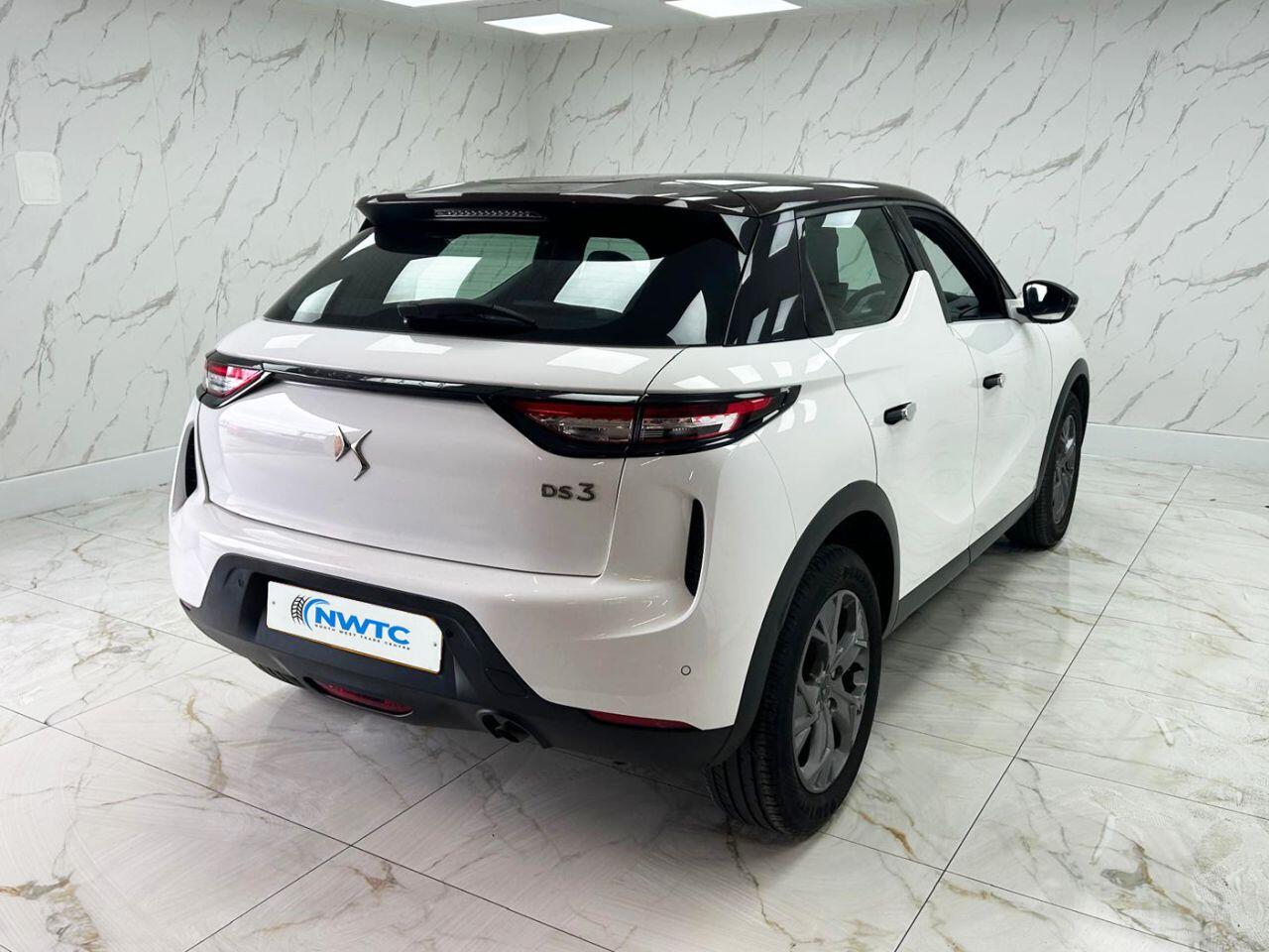 DS Automobiles DS 3 Crossback view 11