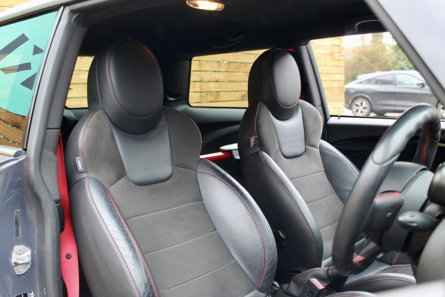 Mini Hatch view 8