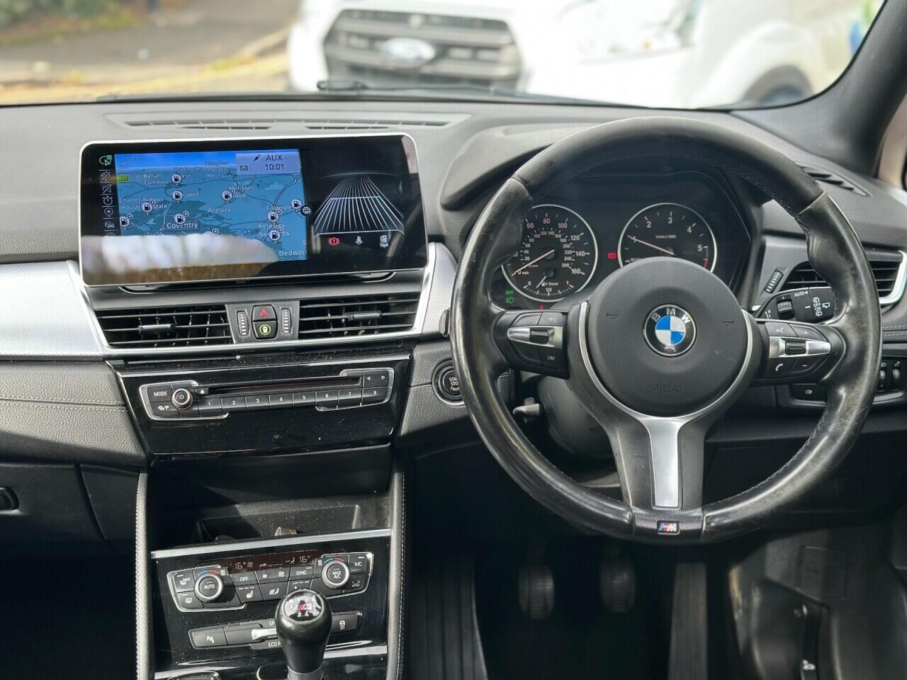 BMW 2 Series view 10