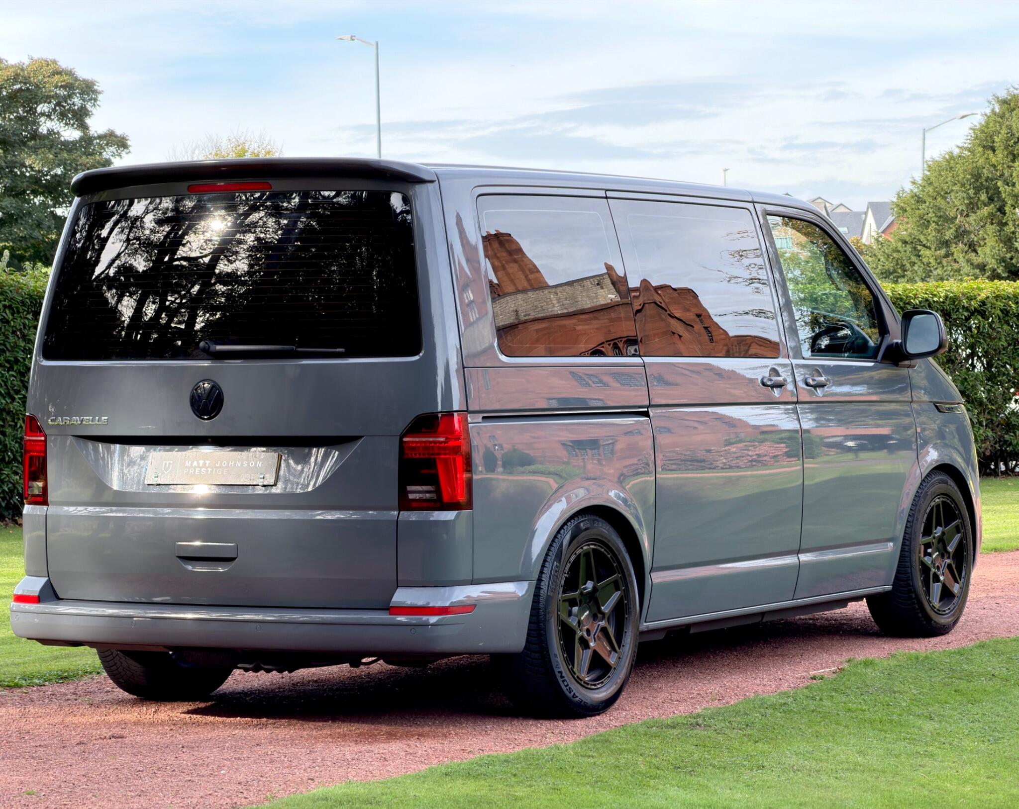 Volkswagen Caravelle view 16