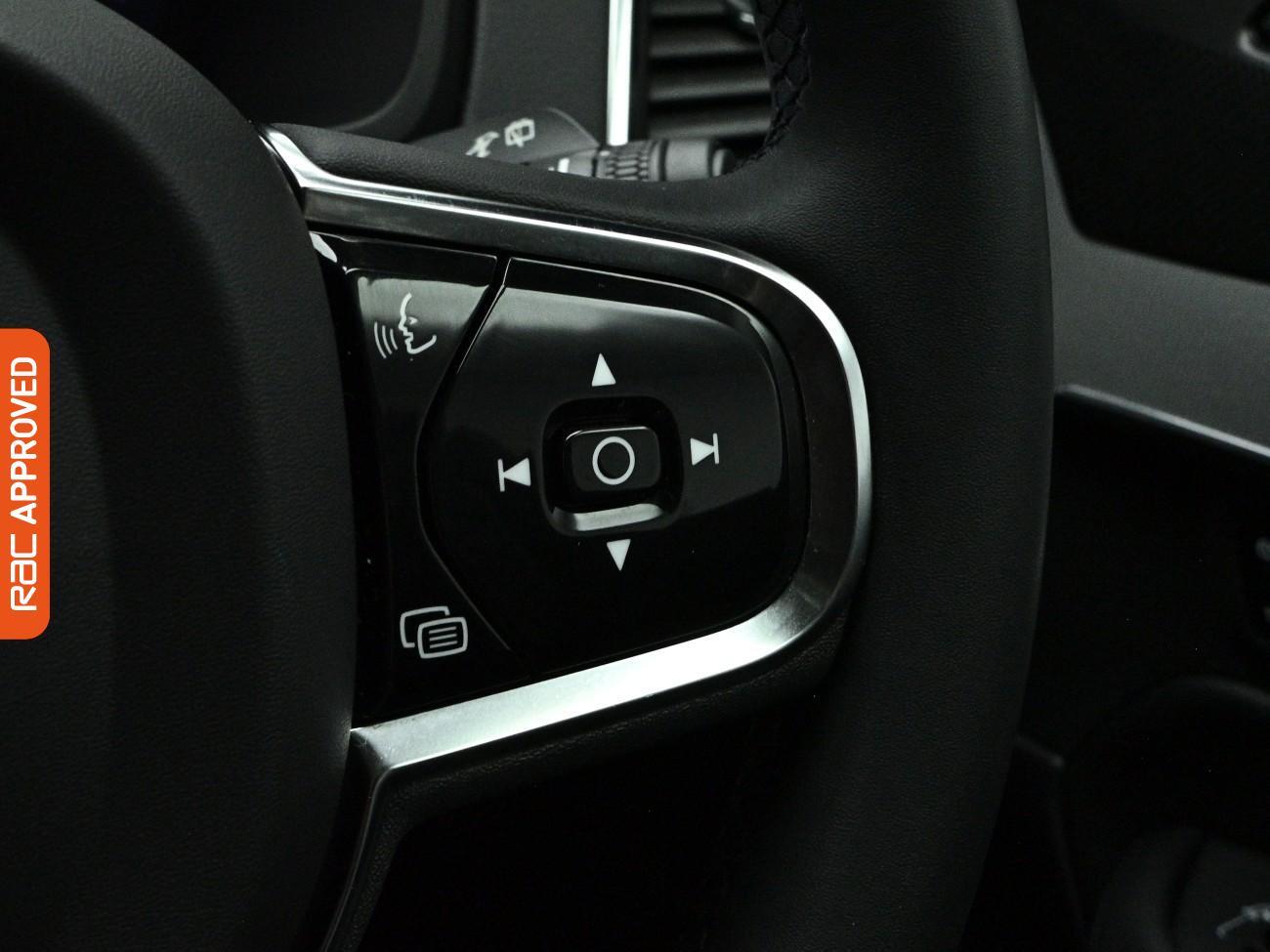 Volvo XC90 view 25