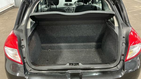 Renault Clio view 9