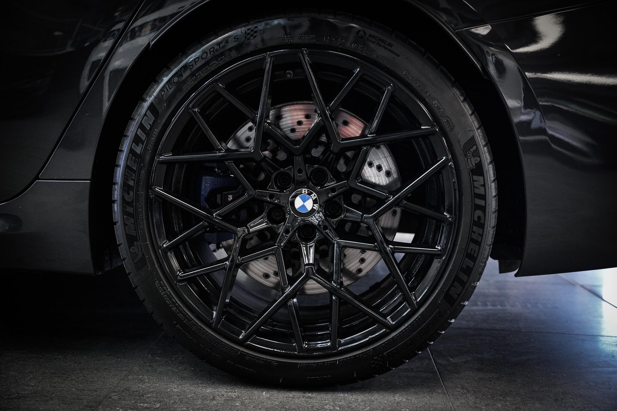 BMW M8 view 27