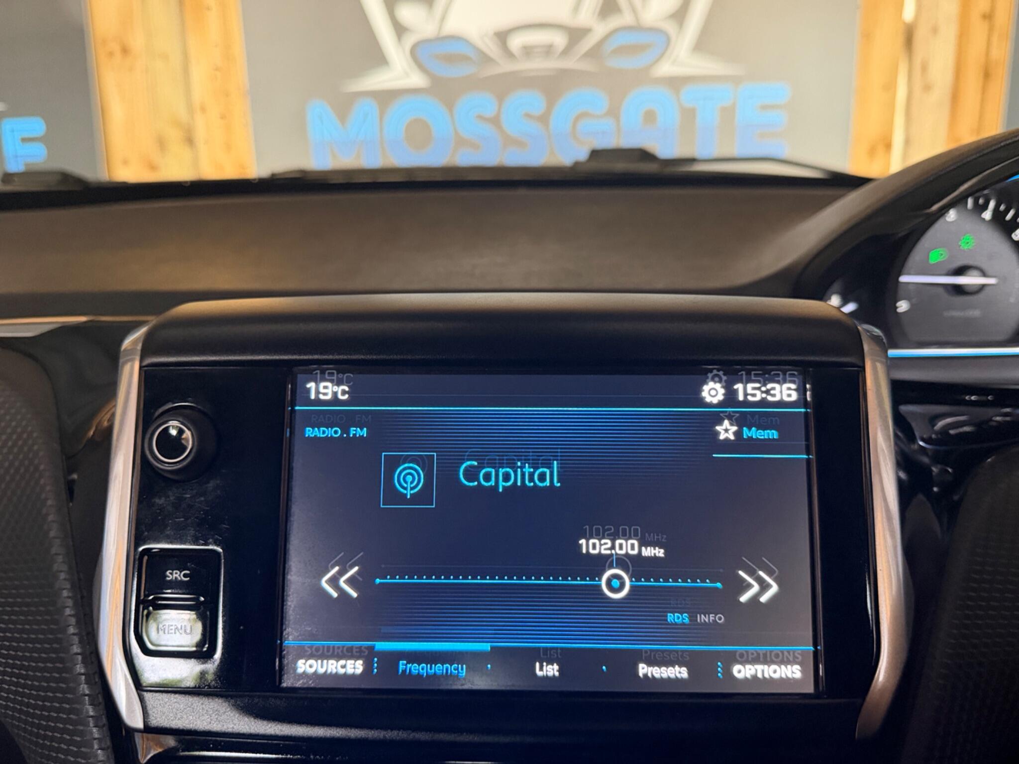 Peugeot 2008 view 22