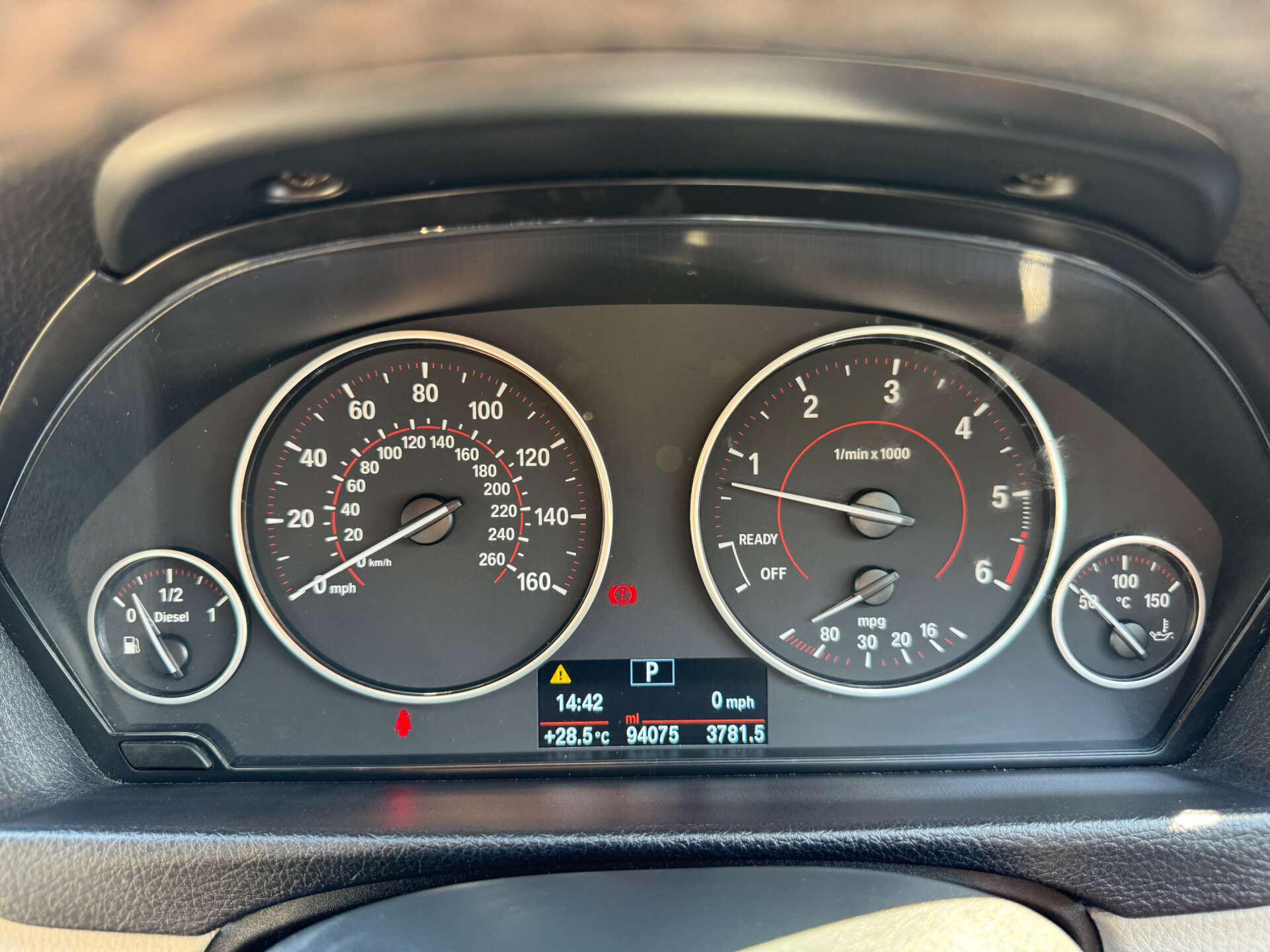 BMW 3 Series view 40