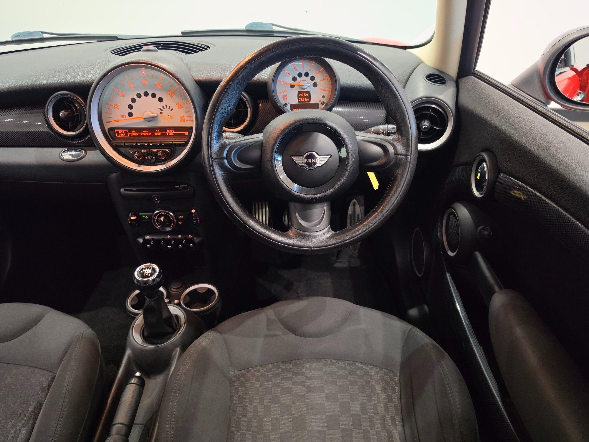 Mini Clubman view 32