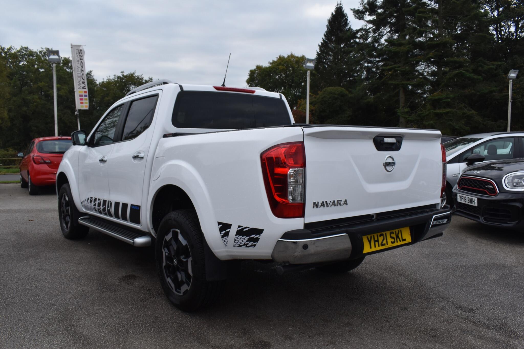Navara - 2.3 dCi Tekna 4WD Euro 6 (s/s) 4dr - Image 16
