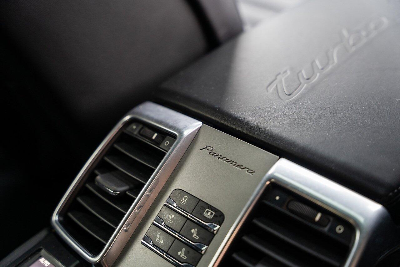 Porsche Panamera view 68