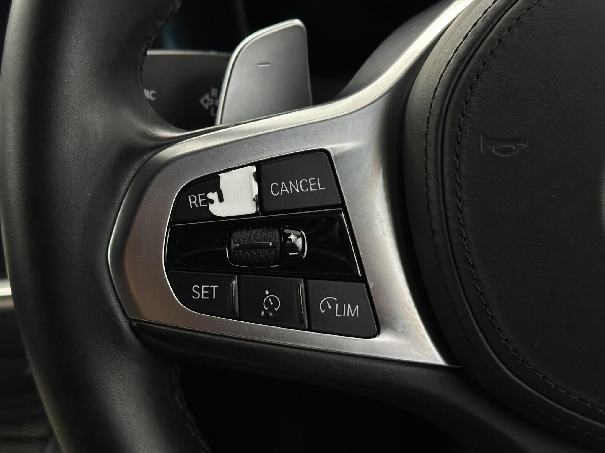 BMW 3 Series view 14