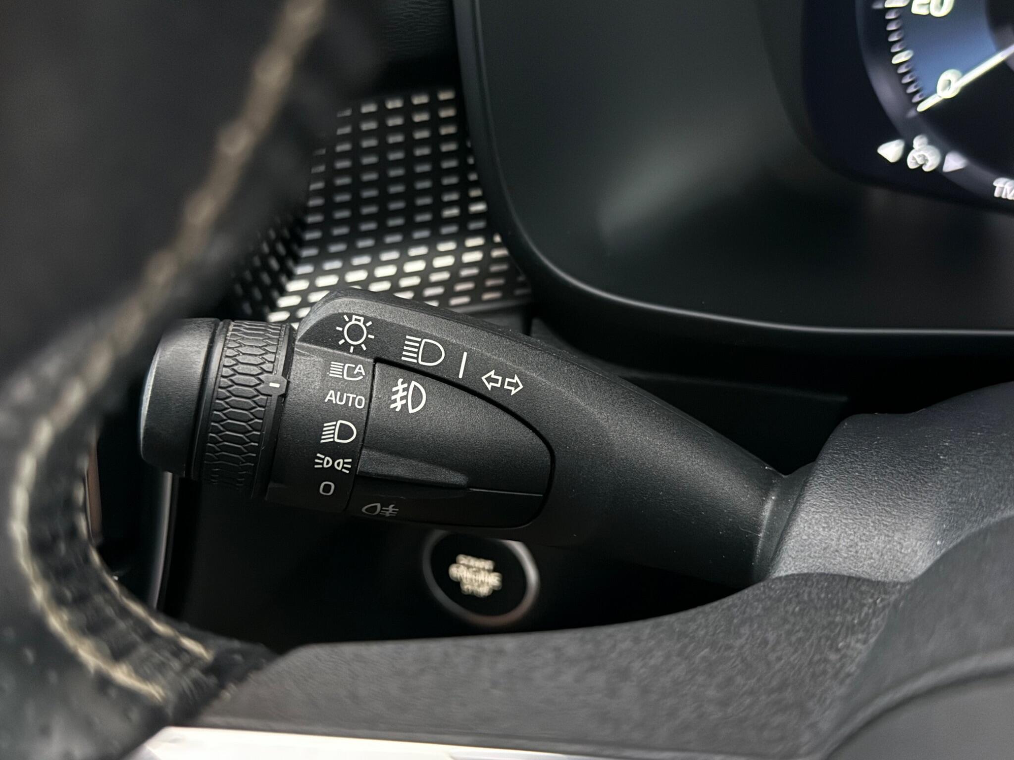 Volvo XC40 view 20