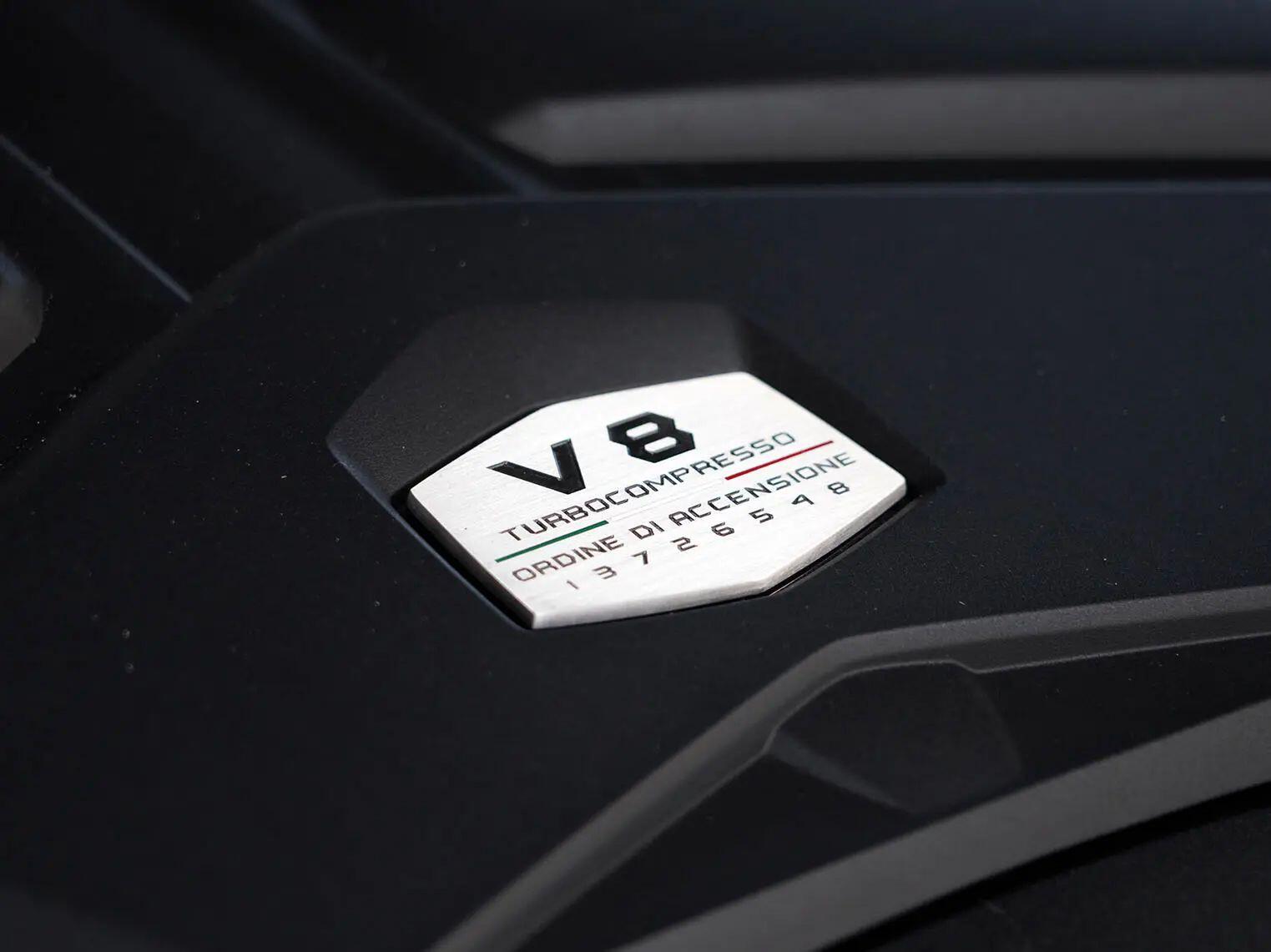 Lamborghini Urus view 21