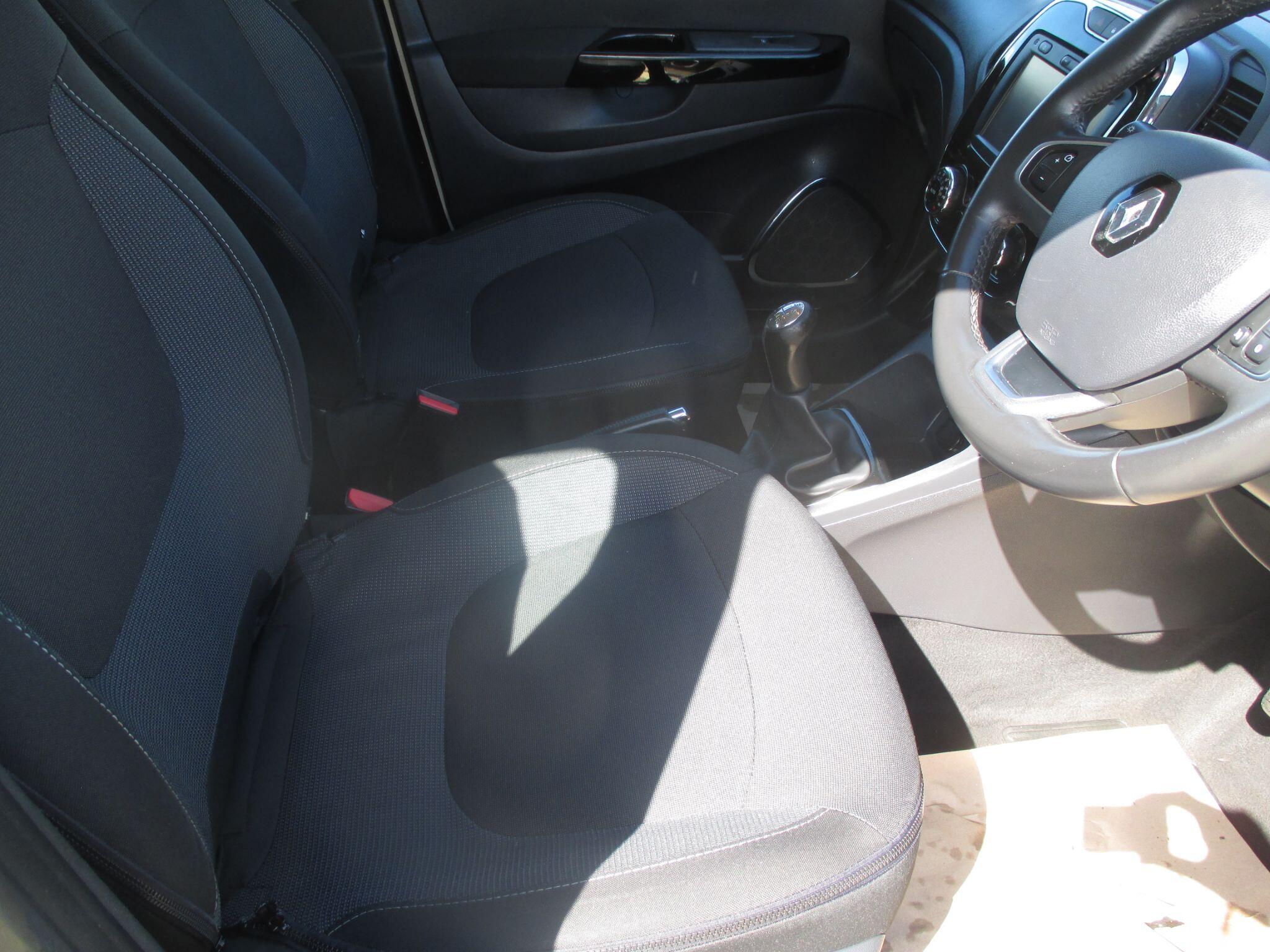 Renault Captur view 22
