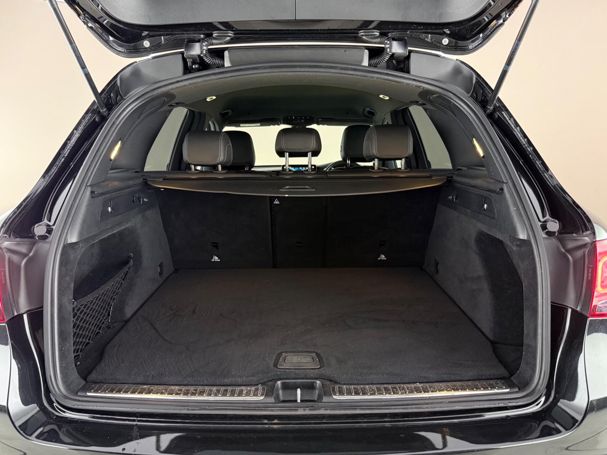 Mercedes-Benz GLC view 10