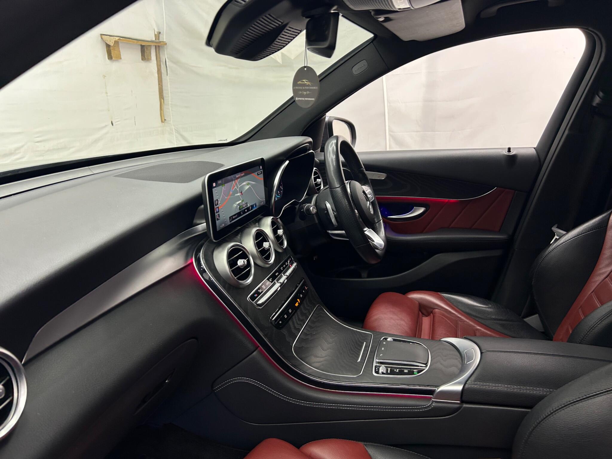 Mercedes-Benz GLC view 14