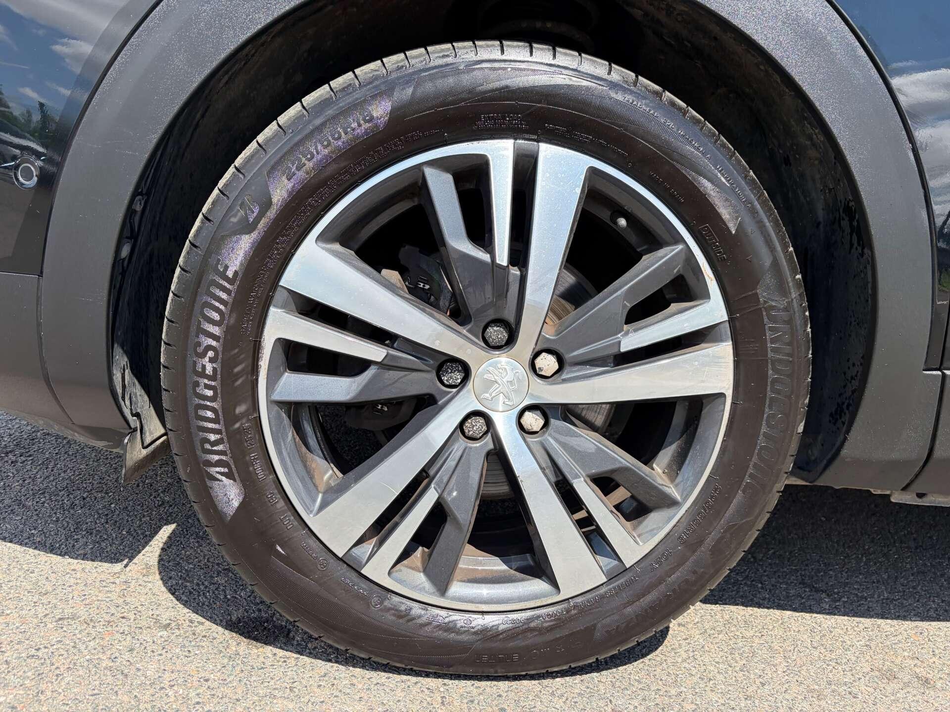 Peugeot 5008 view 10