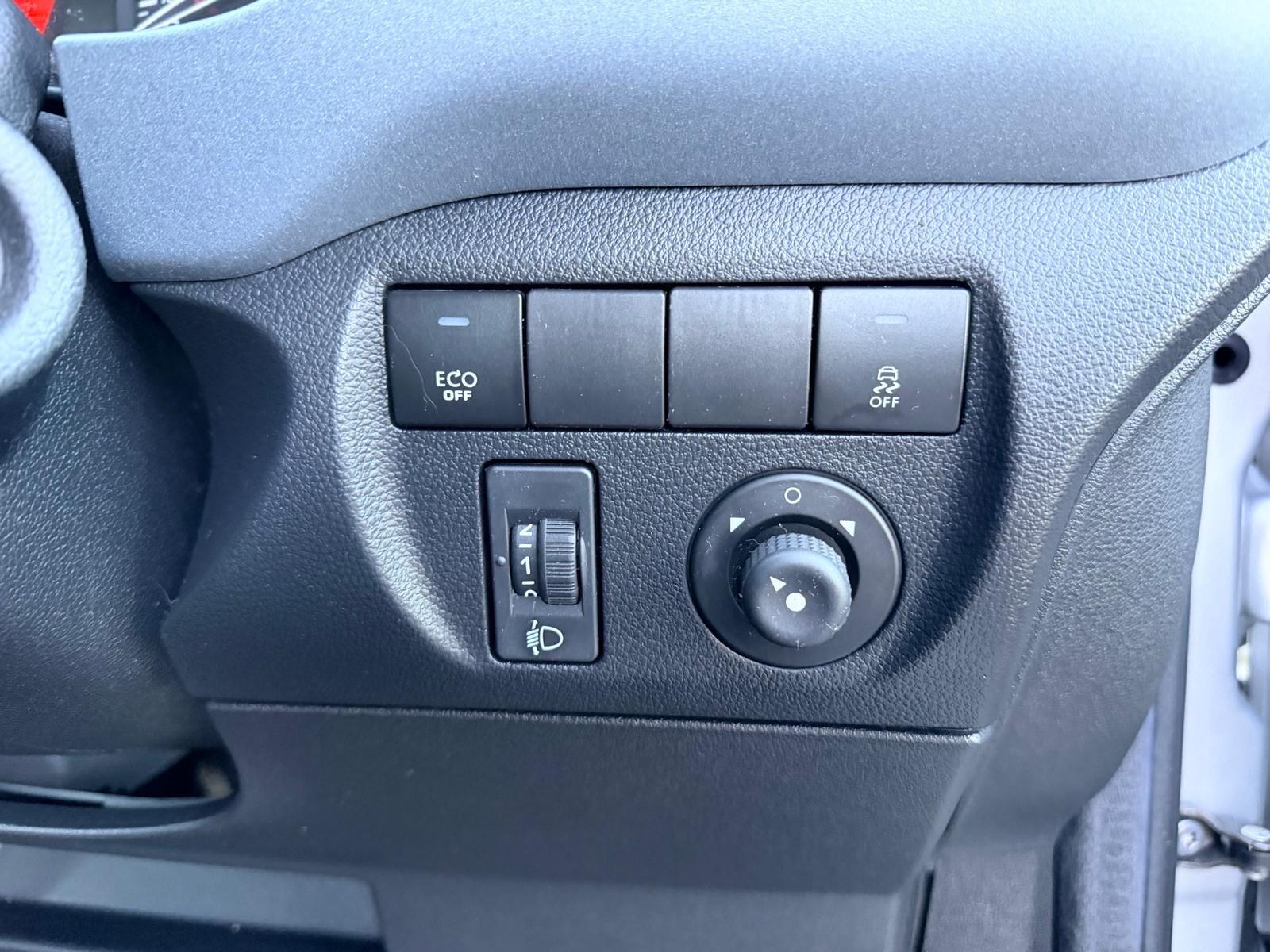 Peugeot Partner Tepee view 19