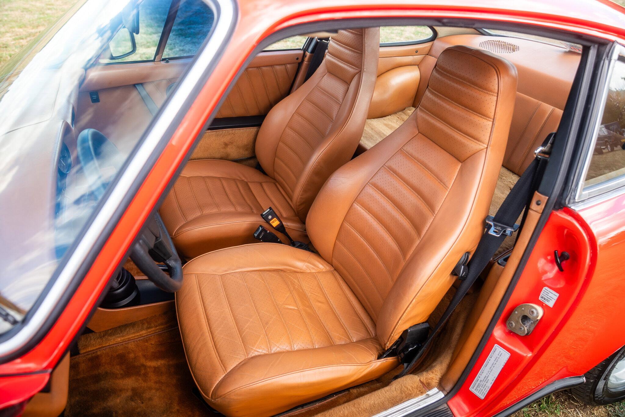 Porsche 911 view 74