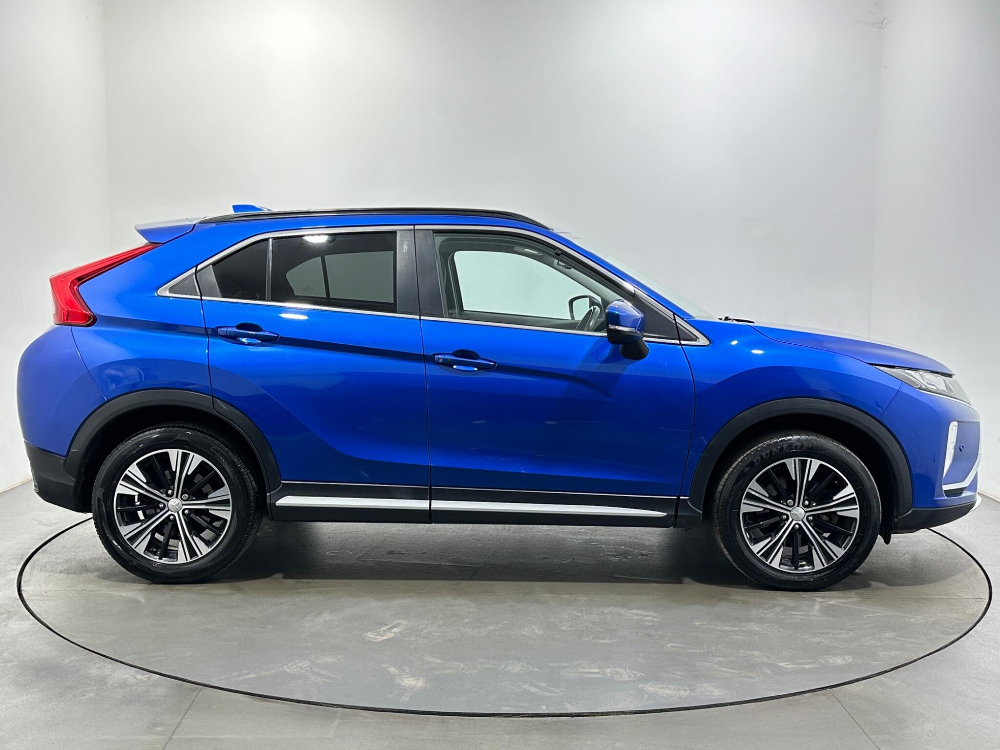 Mitsubishi Eclipse Cross view 9