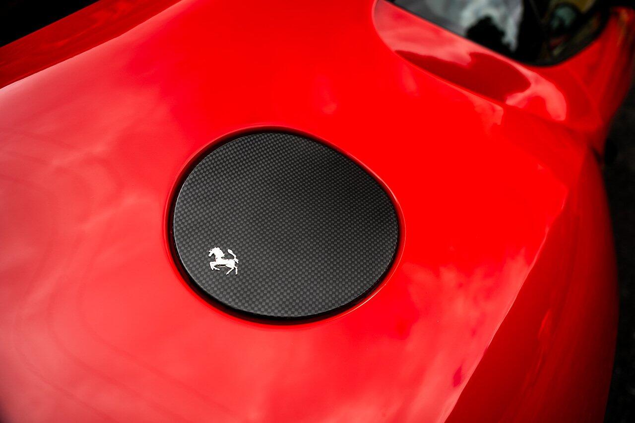 Ferrari 812 view 8