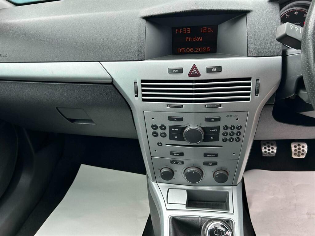 Vauxhall Astra view 10