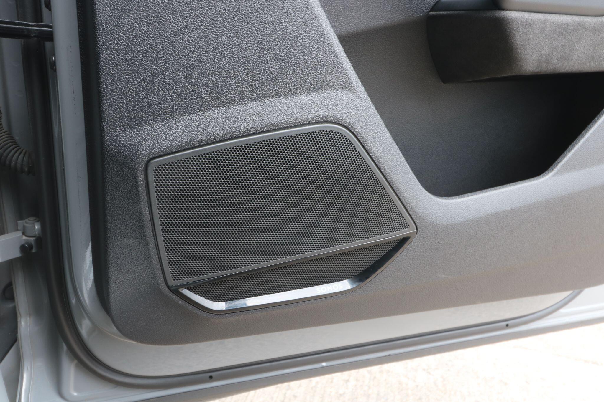 Audi RS Q3 view 22