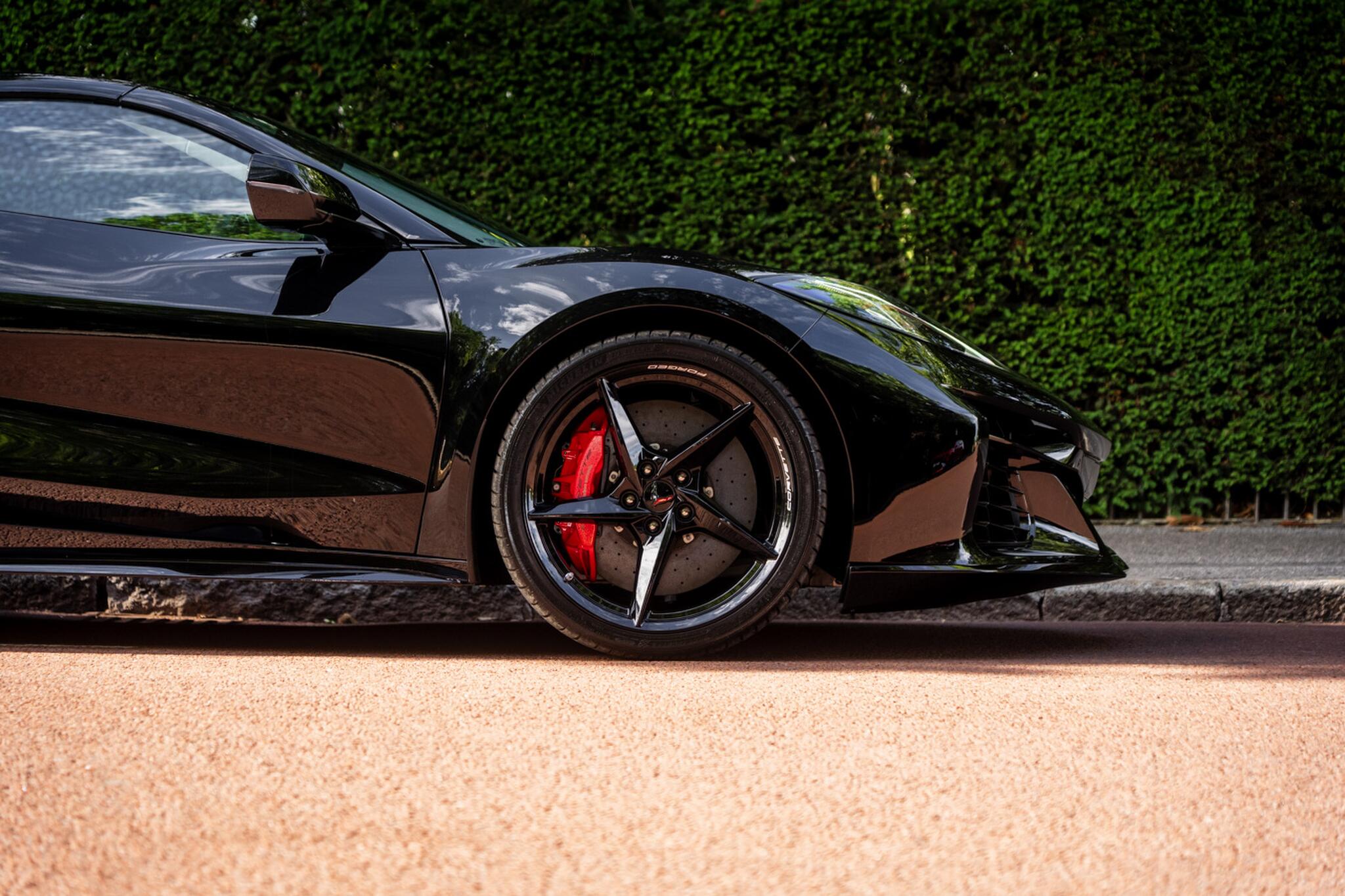Chevrolet Corvette view 8