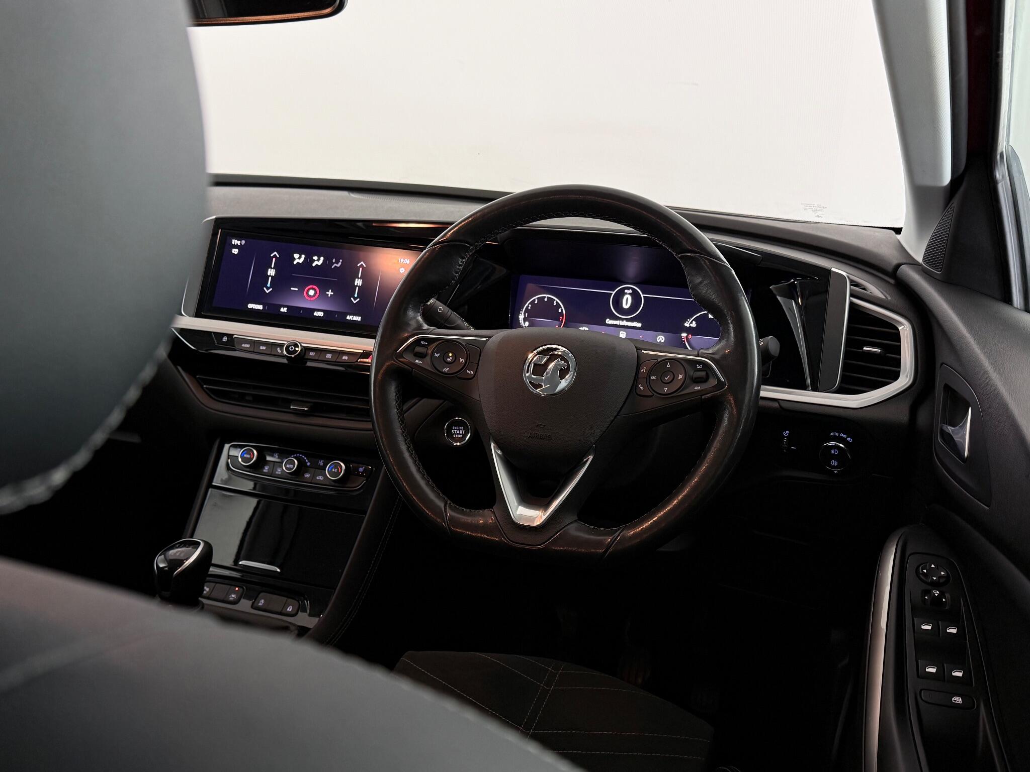 Vauxhall Grandland view 18