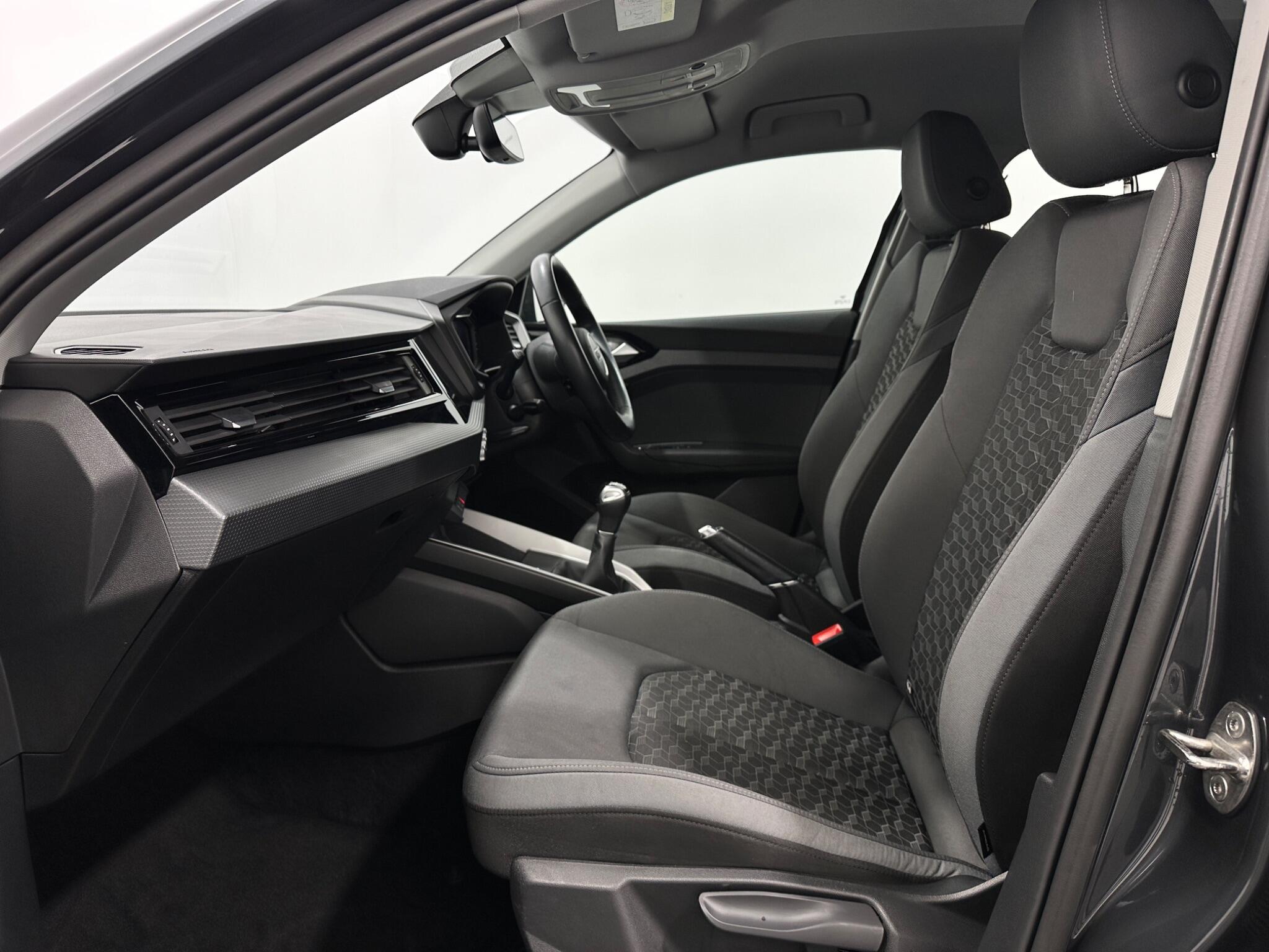 Audi A1 view 32