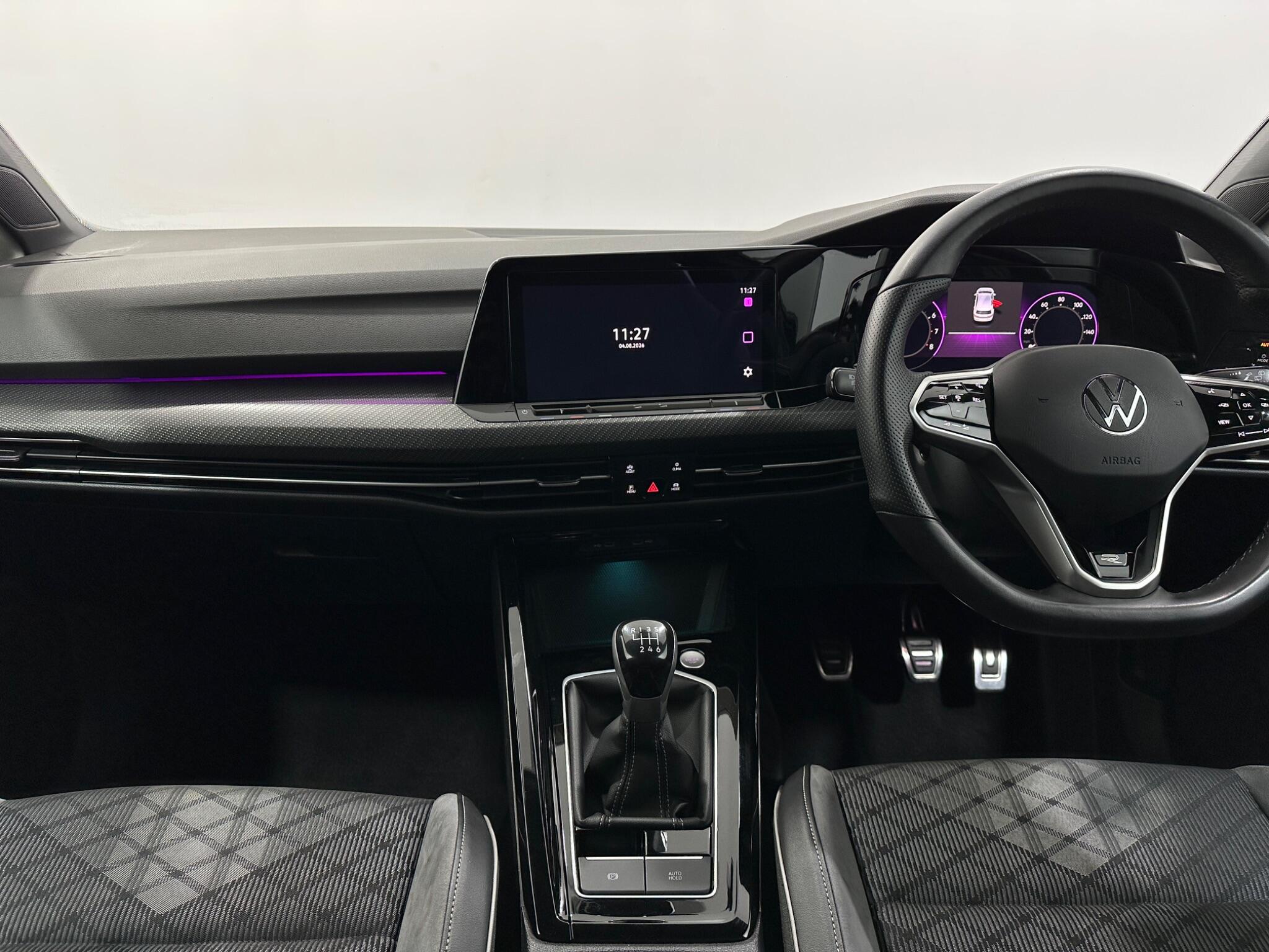 Volkswagen Golf view 19