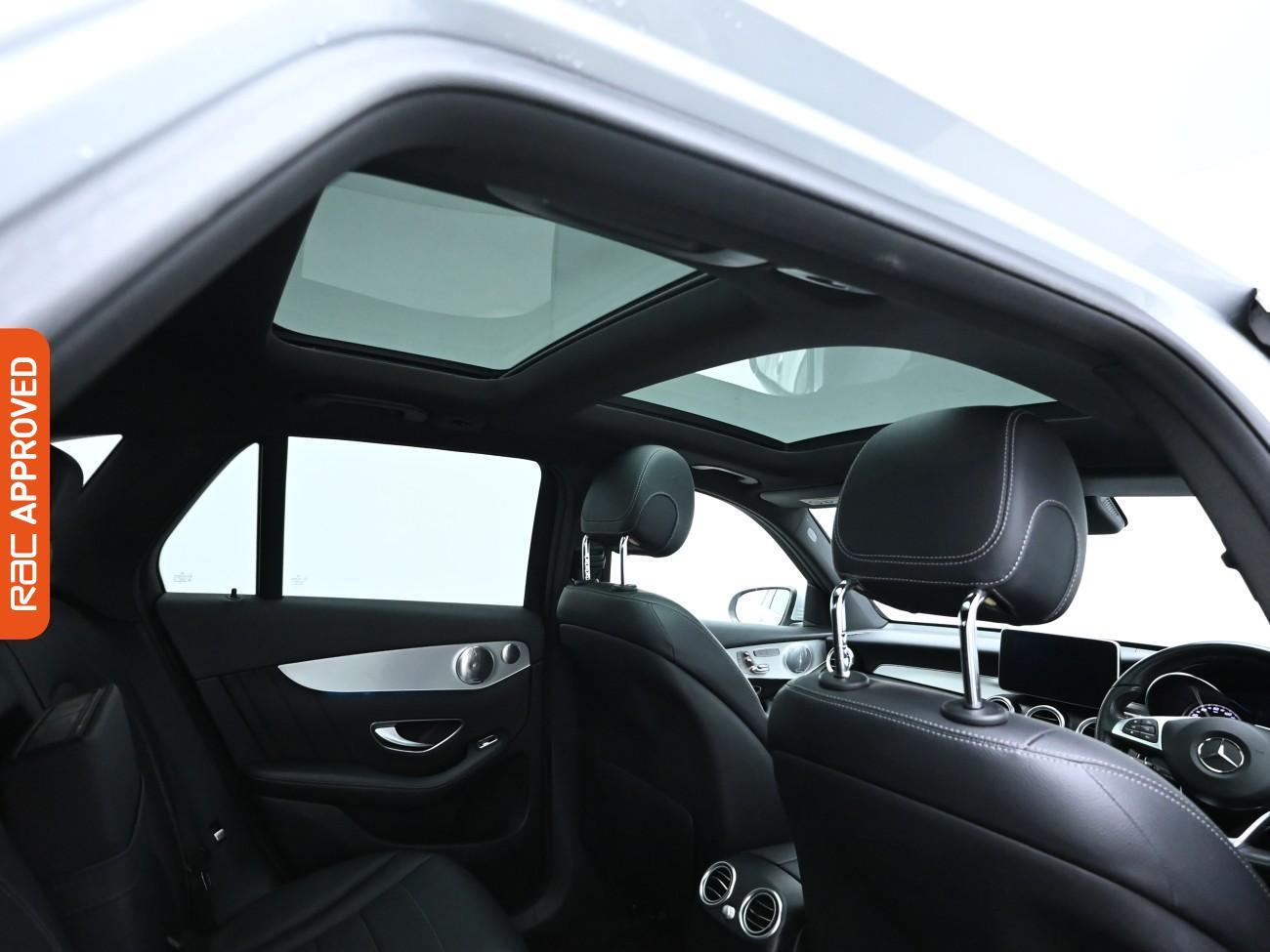 Mercedes-Benz GLC view 3