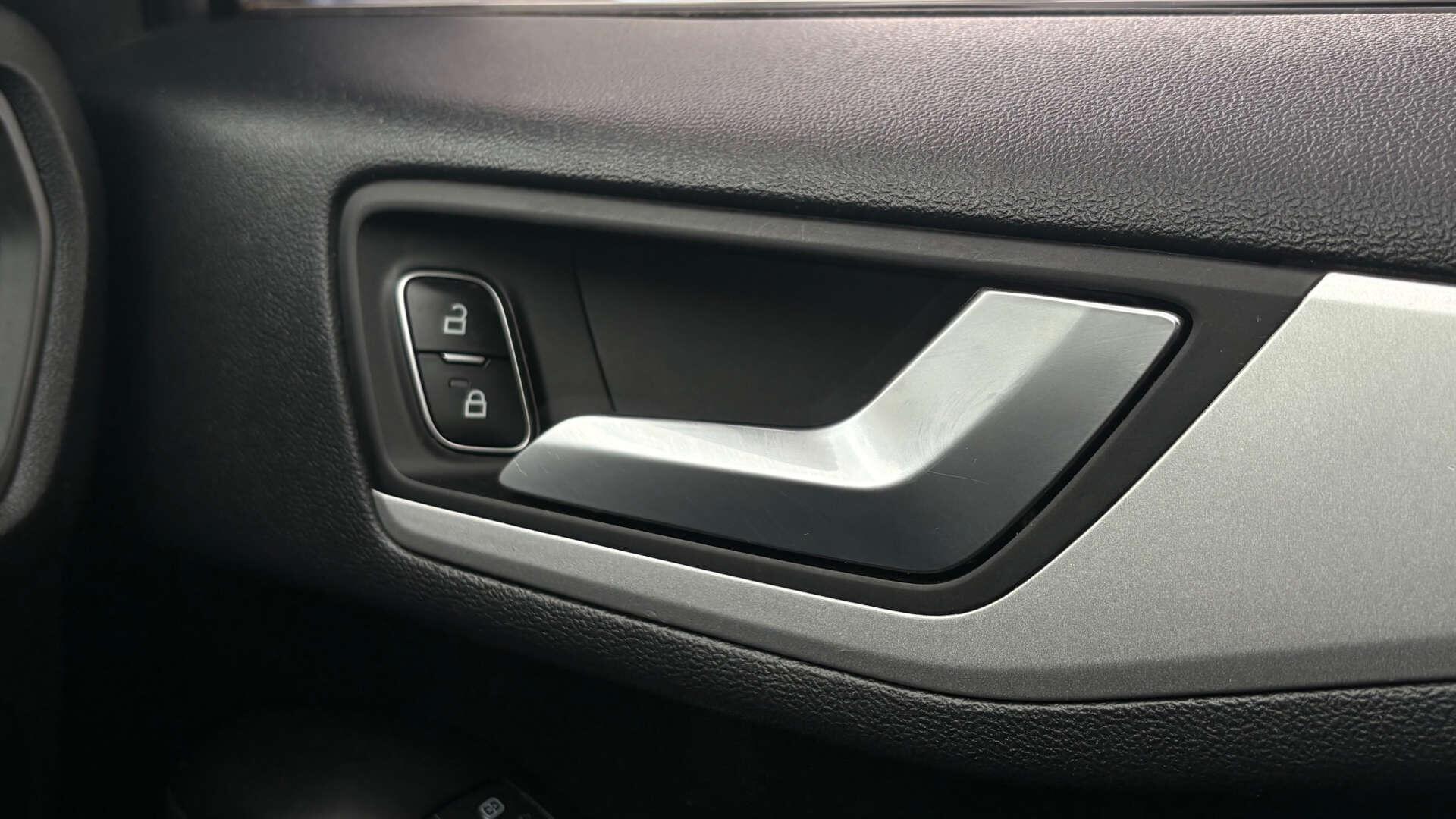 Ford Focus view 23