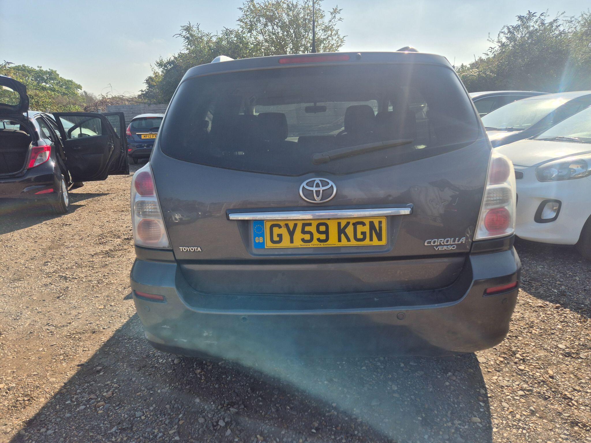 Toyota Corolla Verso view 5