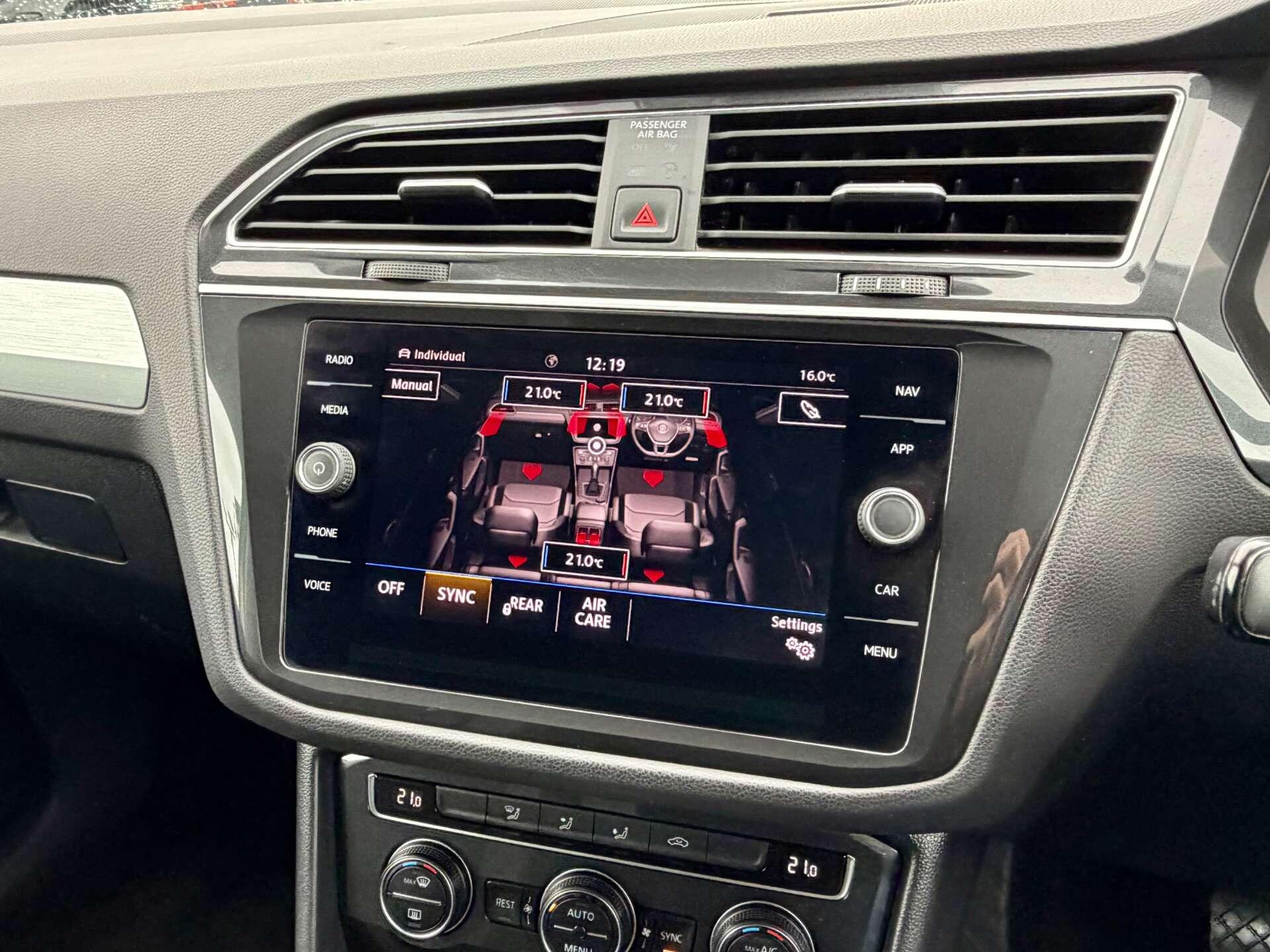 Volkswagen Tiguan view 60