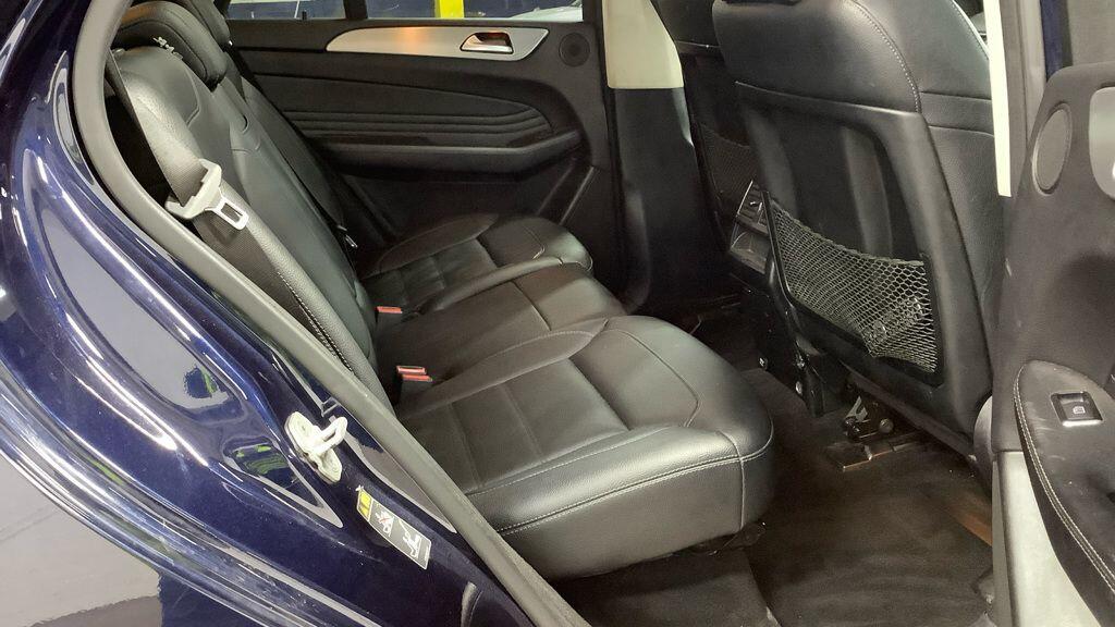 Mercedes-Benz Gle view 3