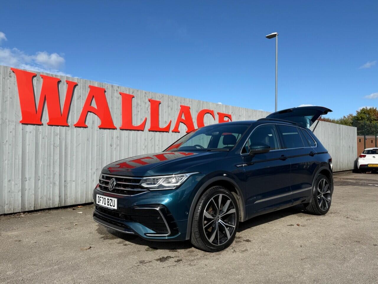 Volkswagen Tiguan view 12