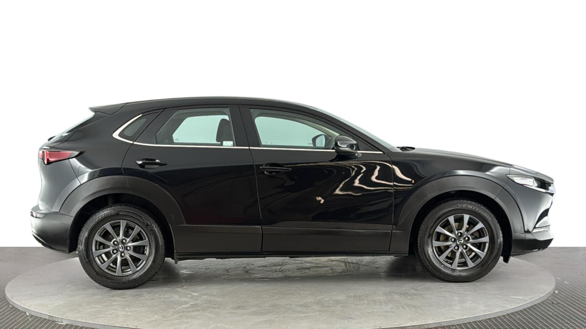 Mazda CX-30 view 3