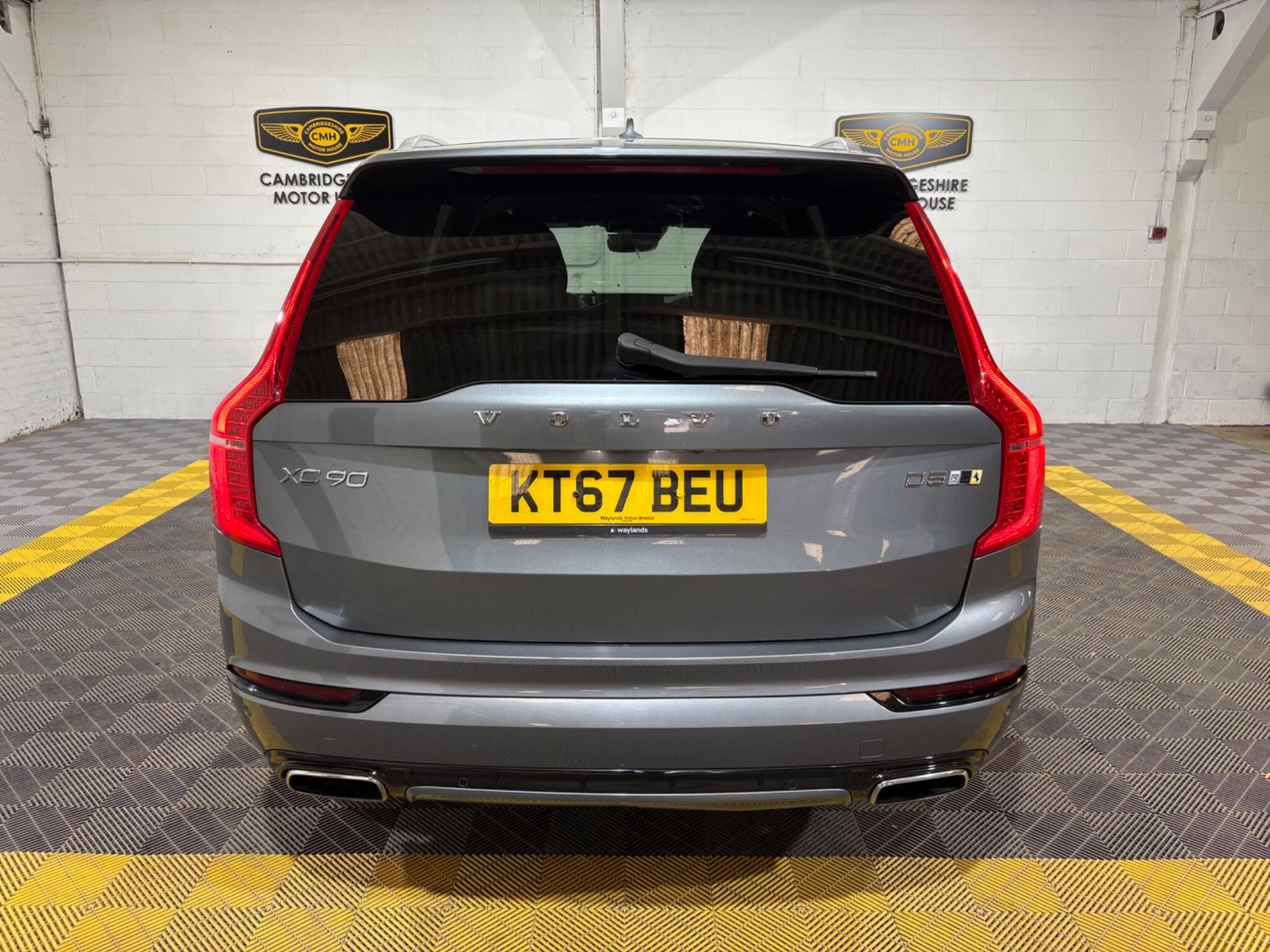 Volvo XC90 view 12