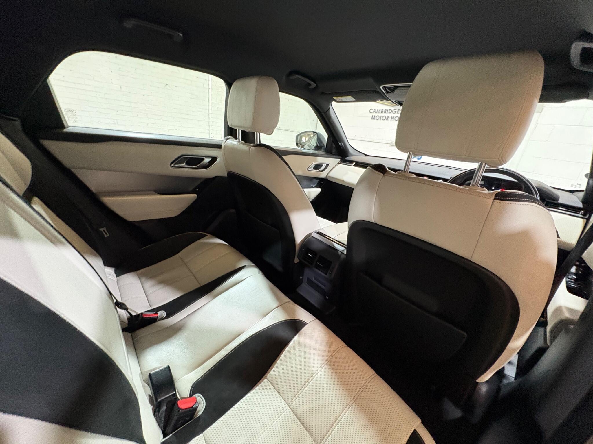 Land Rover Range Rover Velar view 43